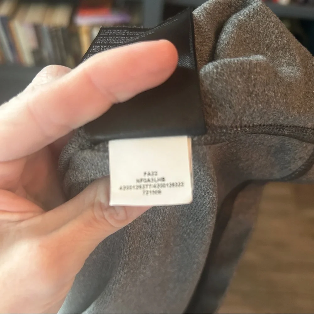 North Face Gray TLG‎ 1/4 Zip Pullover, XL